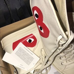 comme des garçon cream hightop converse